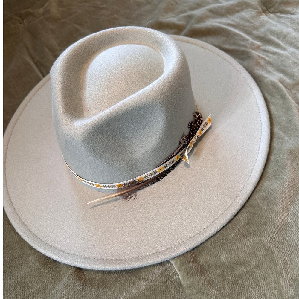 Sun Valley Custom Light Grey Wool Fedora ribbon & feather accent OSFM